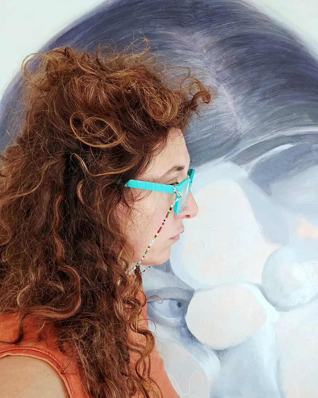 Ritratto di Giorgia Roversi, di profilo